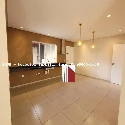 Foto 5 de Casa nova de 2 quartos (1 suíte) com área gourmet e jardim, Centro