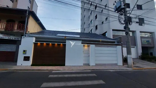 Foto 1 de Casa de 2 quartos (1 suíte) com 122 m² e quintal, Centro