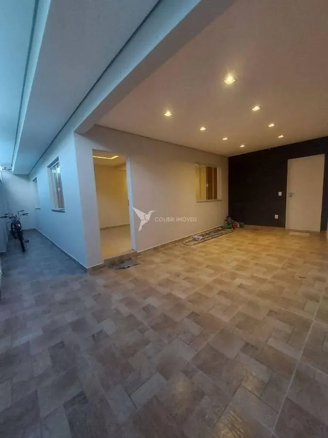 Foto 3 de Casa de 2 quartos (1 suíte) com 122 m² e quintal, Centro