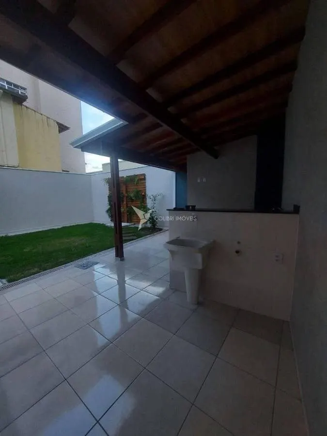 Foto 6 de Casa de 2 quartos (1 suíte) com 122 m² e quintal, Centro