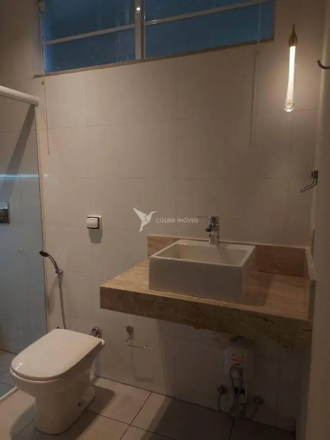 Foto 8 de Casa de 2 quartos (1 suíte) com 122 m² e quintal, Centro