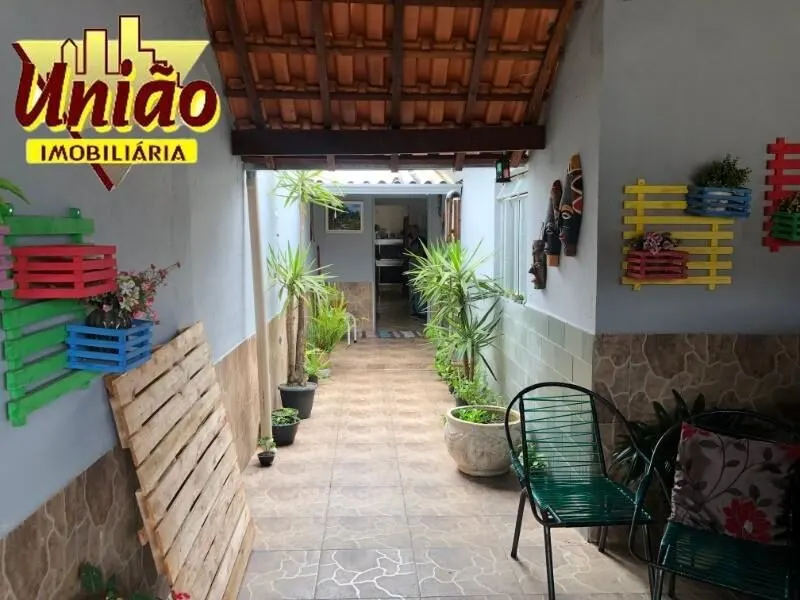 Foto 2 de Casa de 2 quartos (1 suíte) com 2 salas e quintal, Santa Rosa