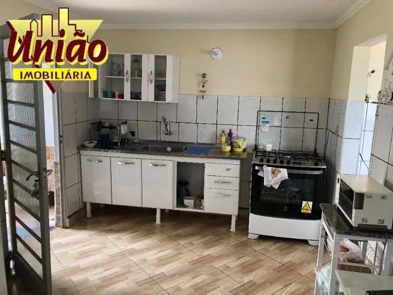 Foto 8 de Casa de 2 quartos (1 suíte) com 2 salas e quintal, Santa Rosa