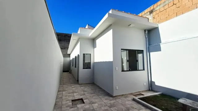 Foto 1 de Casa nova de 2 quartos com garagem e quintal, Santa Terezinha