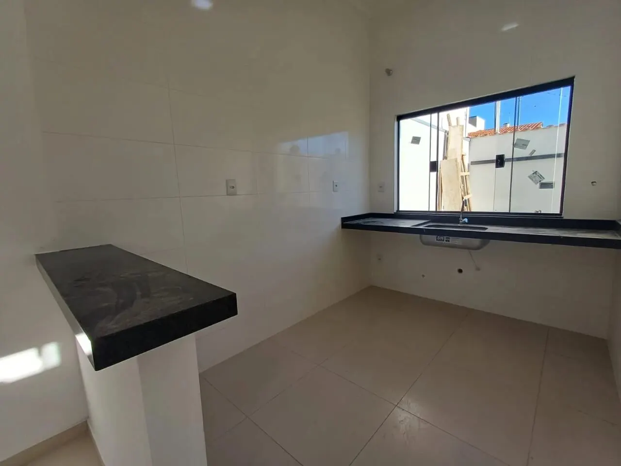 Foto 3 de Casa nova de 2 quartos com garagem e quintal, Santa Terezinha