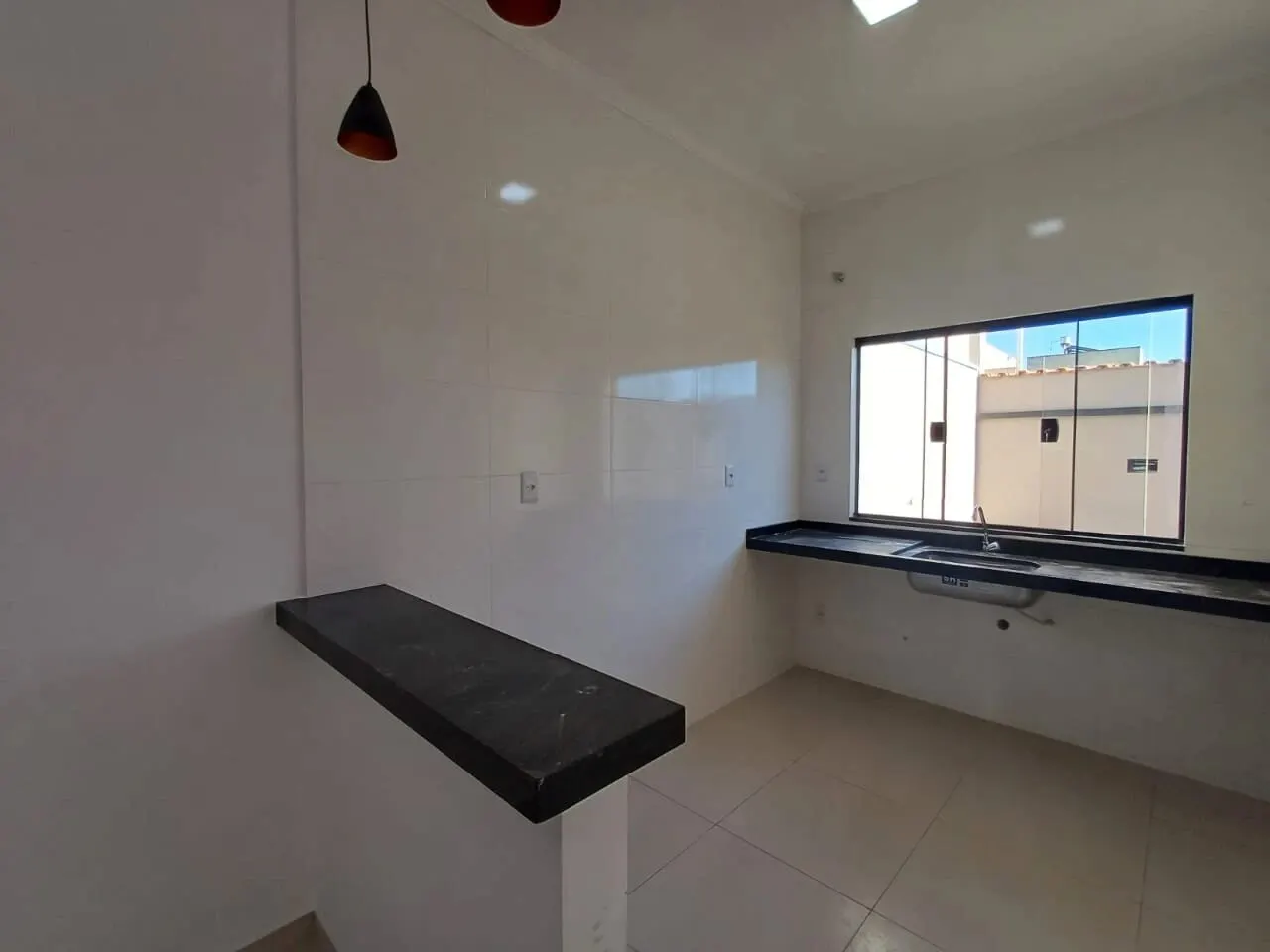 Foto 3 de Casa nova de 2 quartos (1 suíte) com garagem, Santa Terezinha