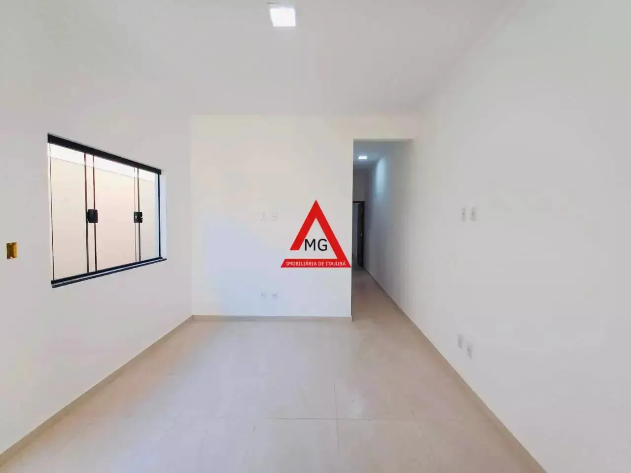 Foto 4 de Casa nova de 2 quartos (1 suíte) com cozinha americana, Santa Terezinha