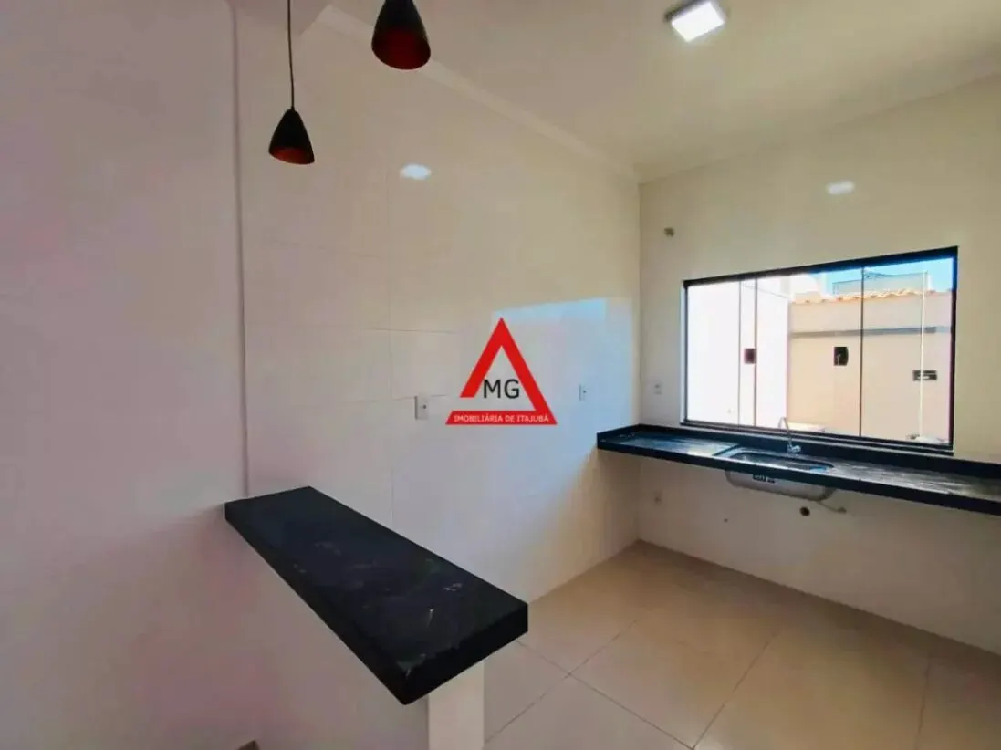 Foto 5 de Casa nova de 2 quartos (1 suíte) com cozinha americana, Santa Terezinha