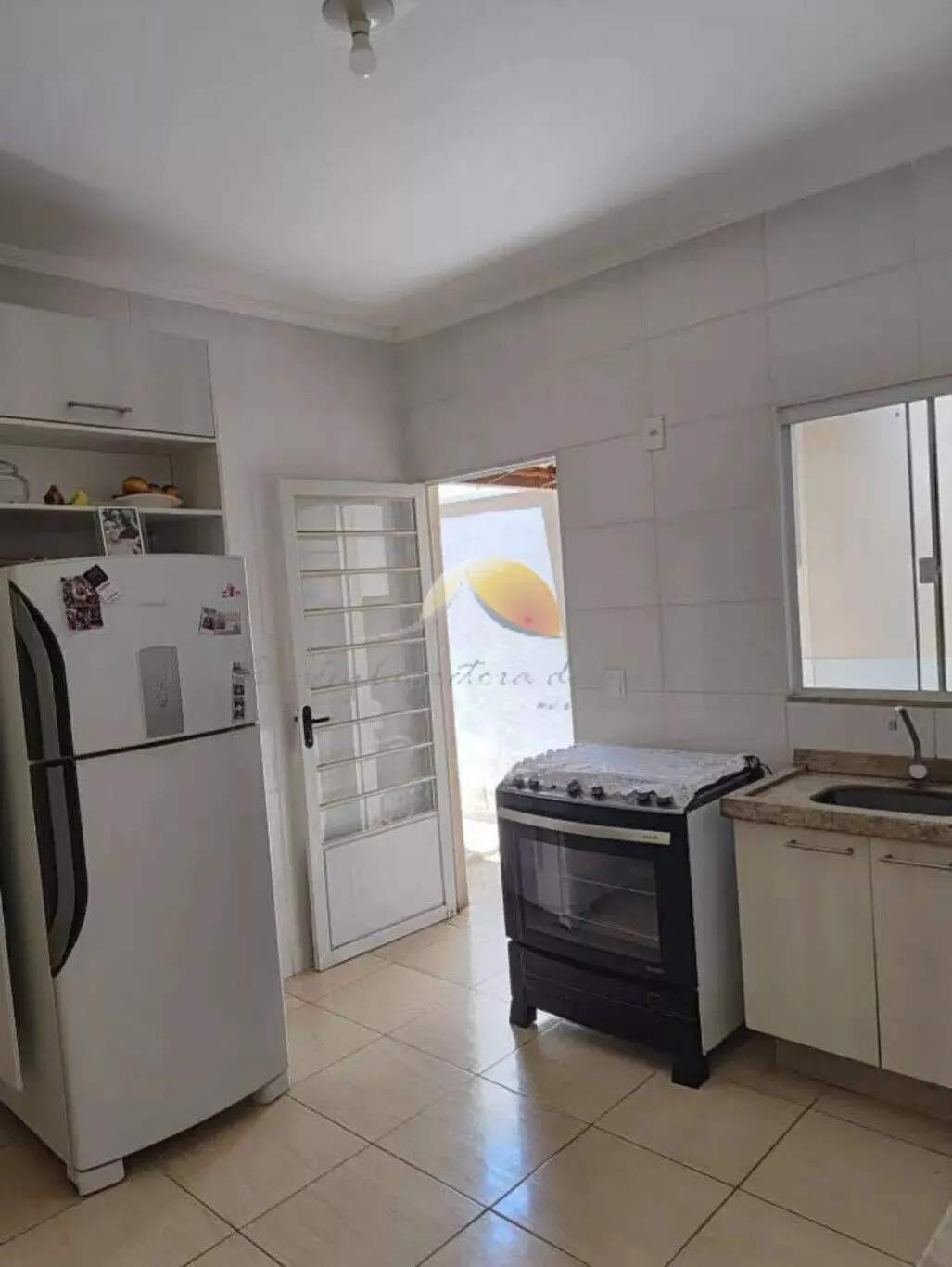 Foto 3 de Casa de 2 quartos com cozinha planejada e garagem coberta, Jardim Eldorado