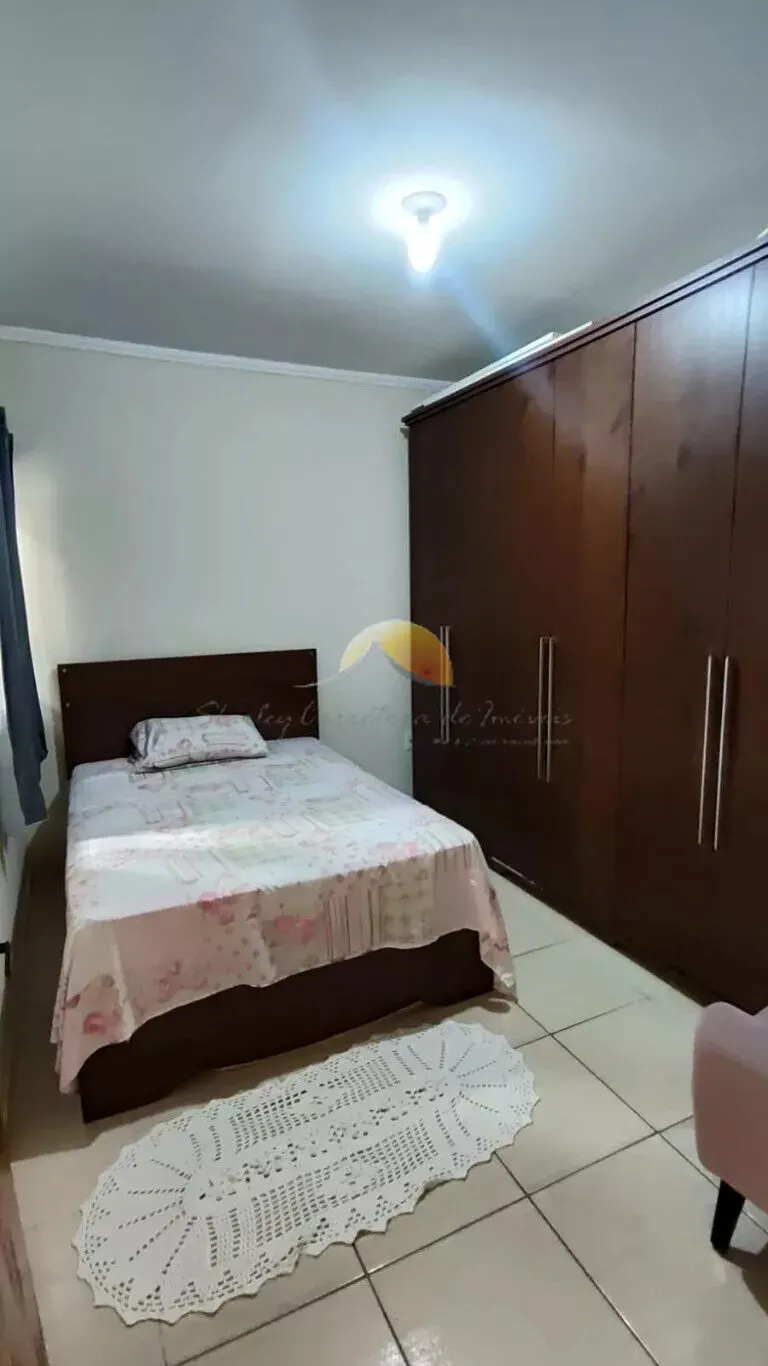 Foto 4 de Casa de 2 quartos com cozinha planejada e garagem coberta, Jardim Eldorado