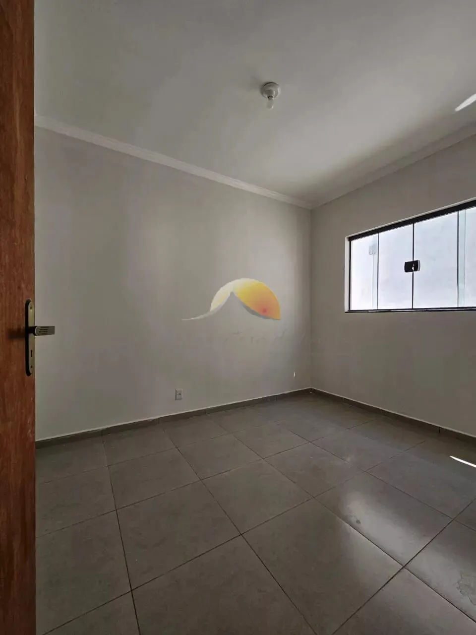 Foto 6 de Casa térrea de 2 quartos (1 suíte) com quintal e garagem, Jardim Califórnia
