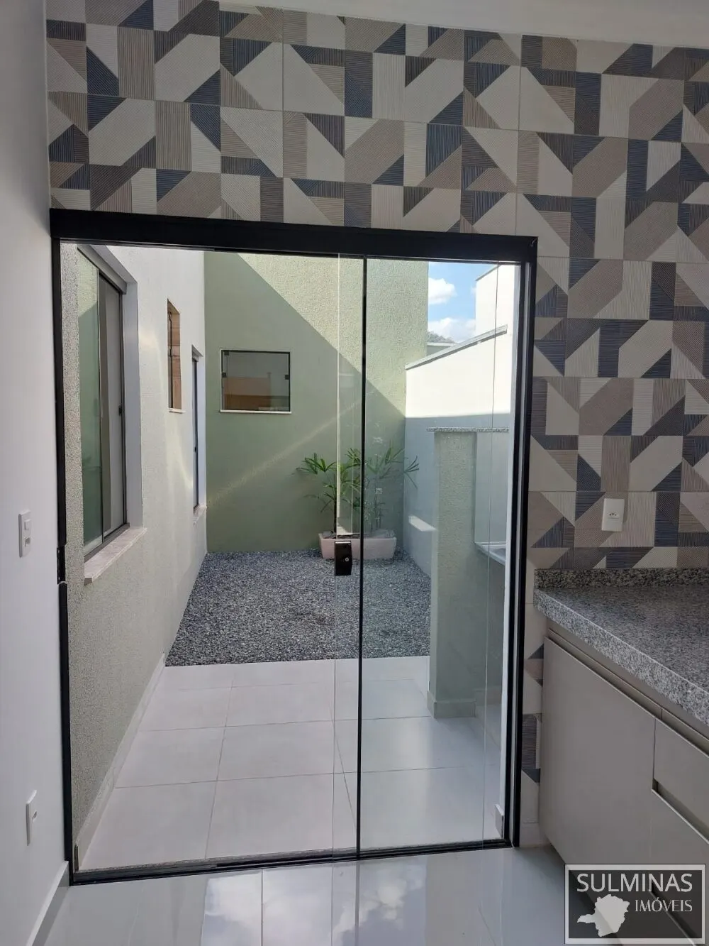 Foto 6 de Casa térrea nova de 2 quartos (1 suíte) com quintal, Vale das Hortênsias