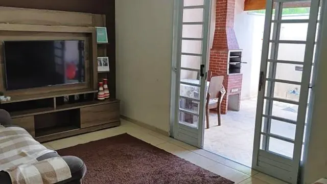 Foto 1 de Casa de 2 quartos com área gourmet e churrasqueira, Jardim Eldorado