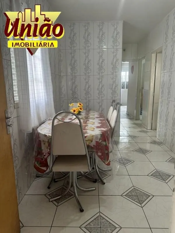 Foto 2 de Casa de 2 quartos com varanda e edícula nos fundos, Santo Antônio