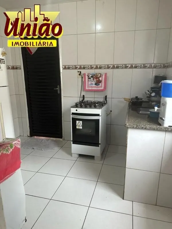 Foto 3 de Casa de 2 quartos com varanda e edícula nos fundos, Santo Antônio