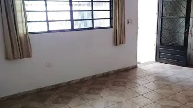 Foto 1 de Casa térrea de 2 quartos com garagem coberta, Bahamas