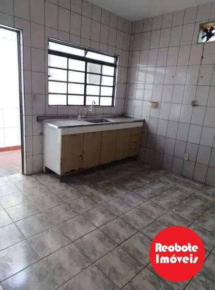 Foto 2 de Casa térrea de 2 quartos com garagem coberta, Bahamas