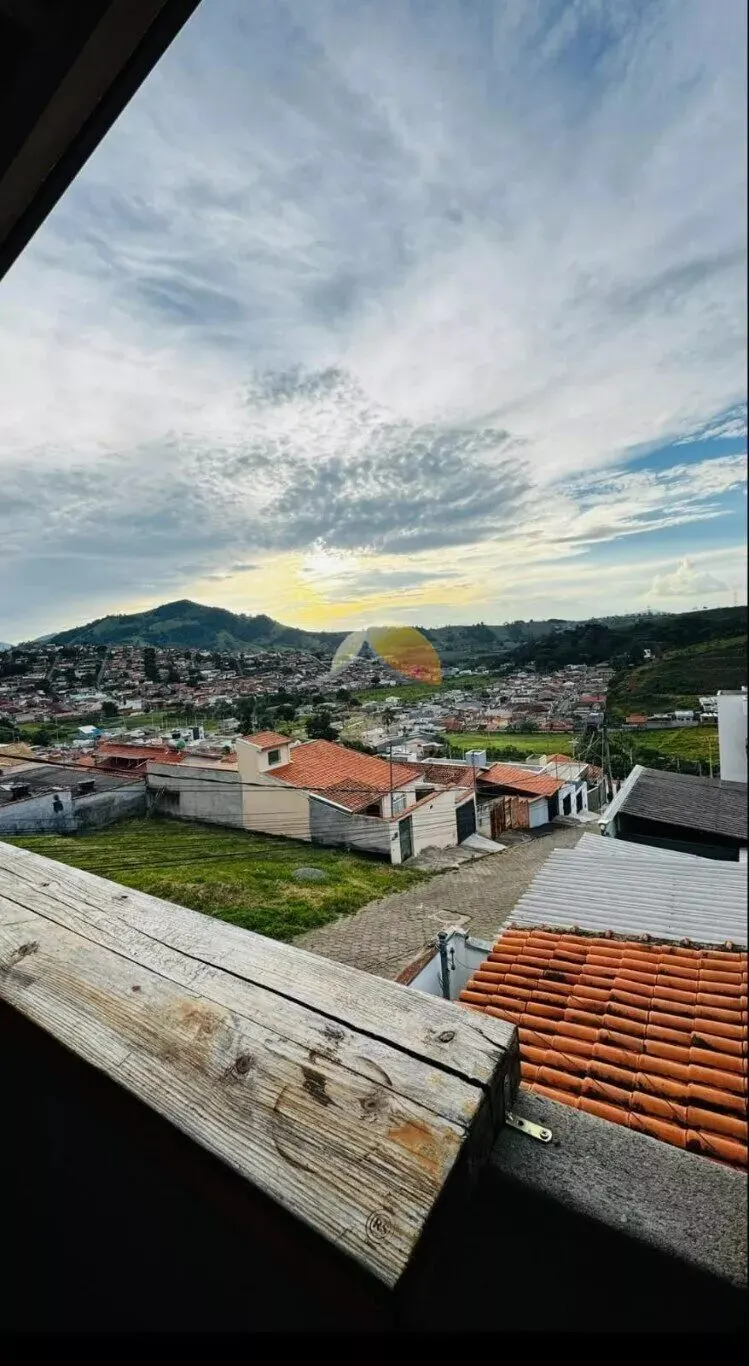 Foto 7 de Casa de 2 quartos com área gourmet, ofurô e ponto comercial, Santa Terezinha
