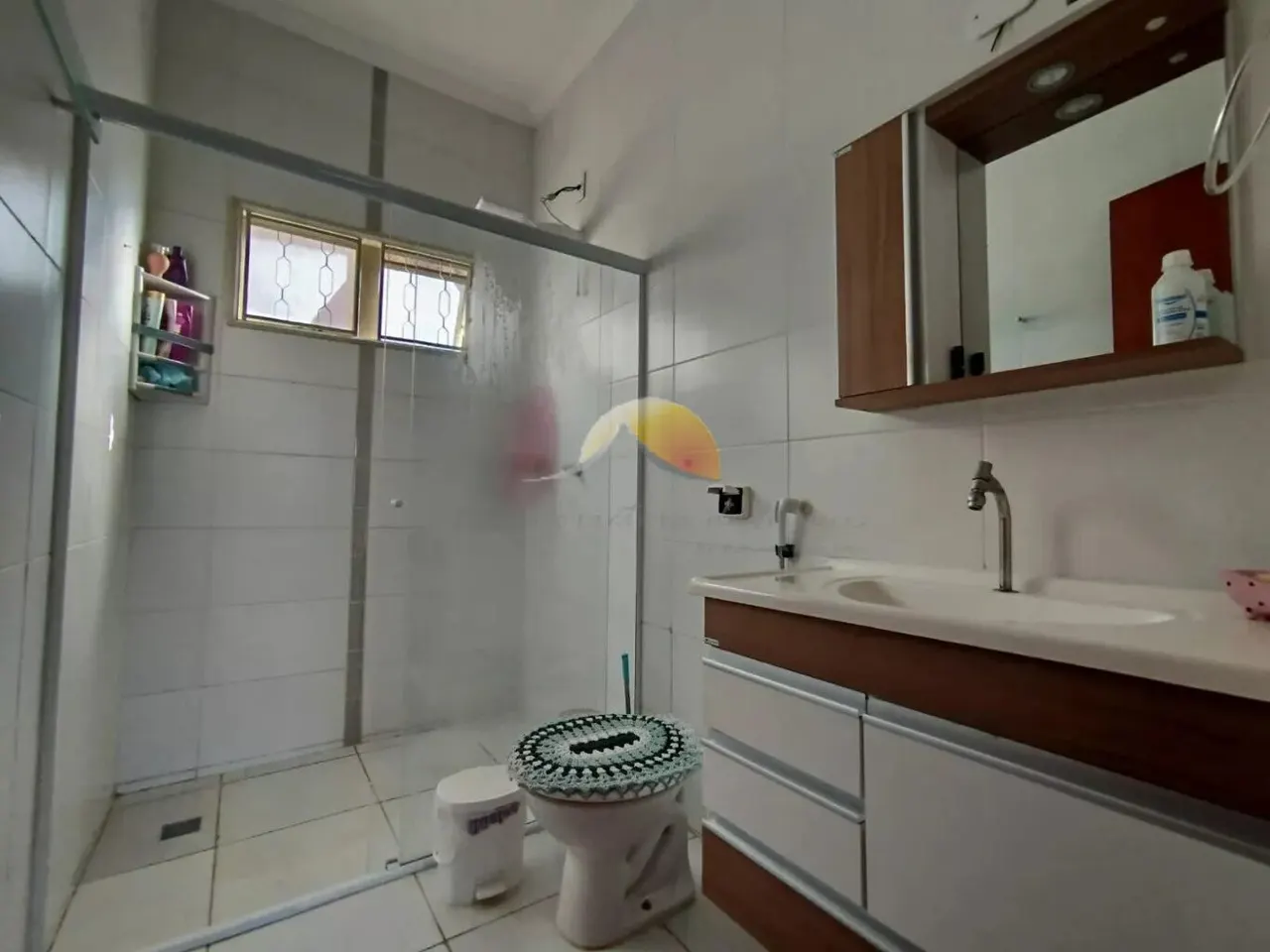 Foto 6 de Casa de 2 quartos com quintal amplo e vista da cidade, Jardim das Colinas