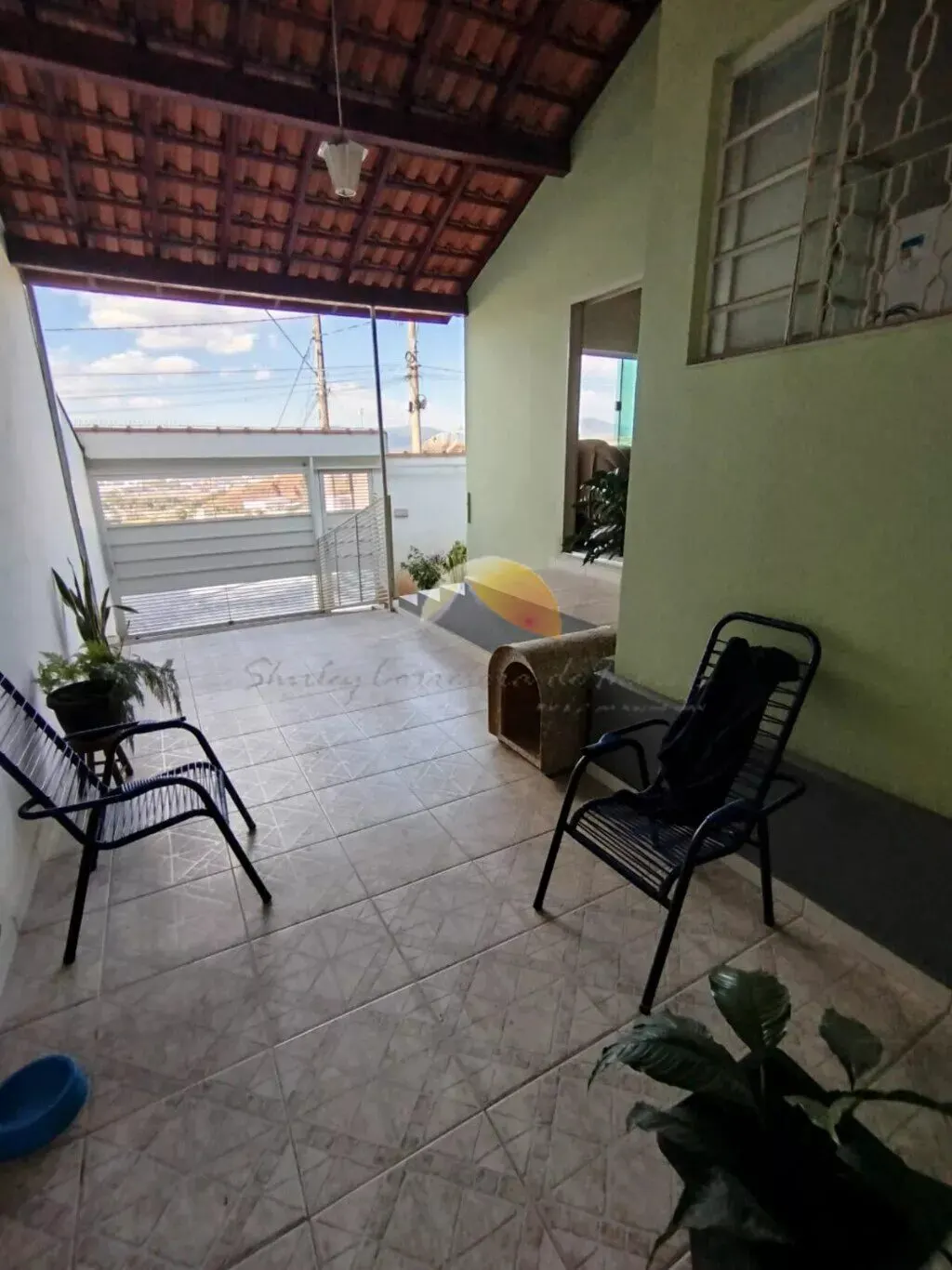 Foto 7 de Casa de 2 quartos com quintal amplo e vista da cidade, Jardim das Colinas