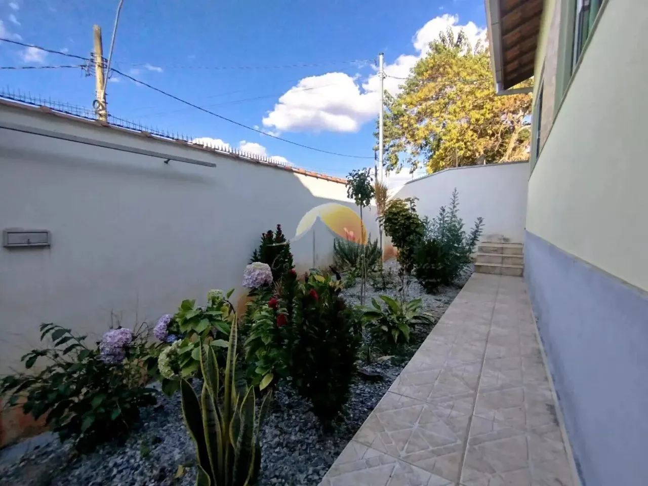 Foto 8 de Casa de 2 quartos com quintal amplo e vista da cidade, Jardim das Colinas