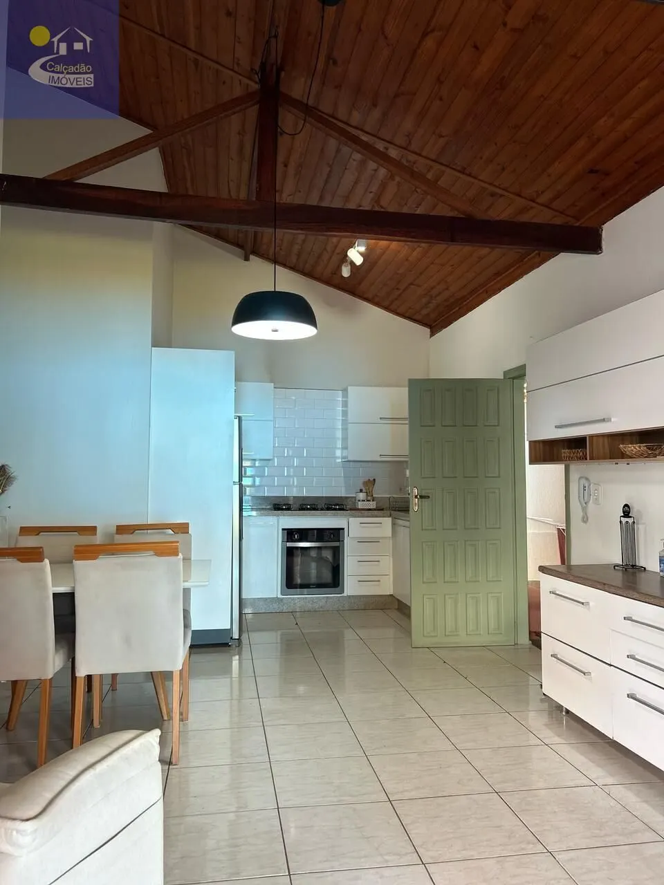 Foto 4 de Casa de 2 quartos com quintal gramado e 4 vagas, BPS