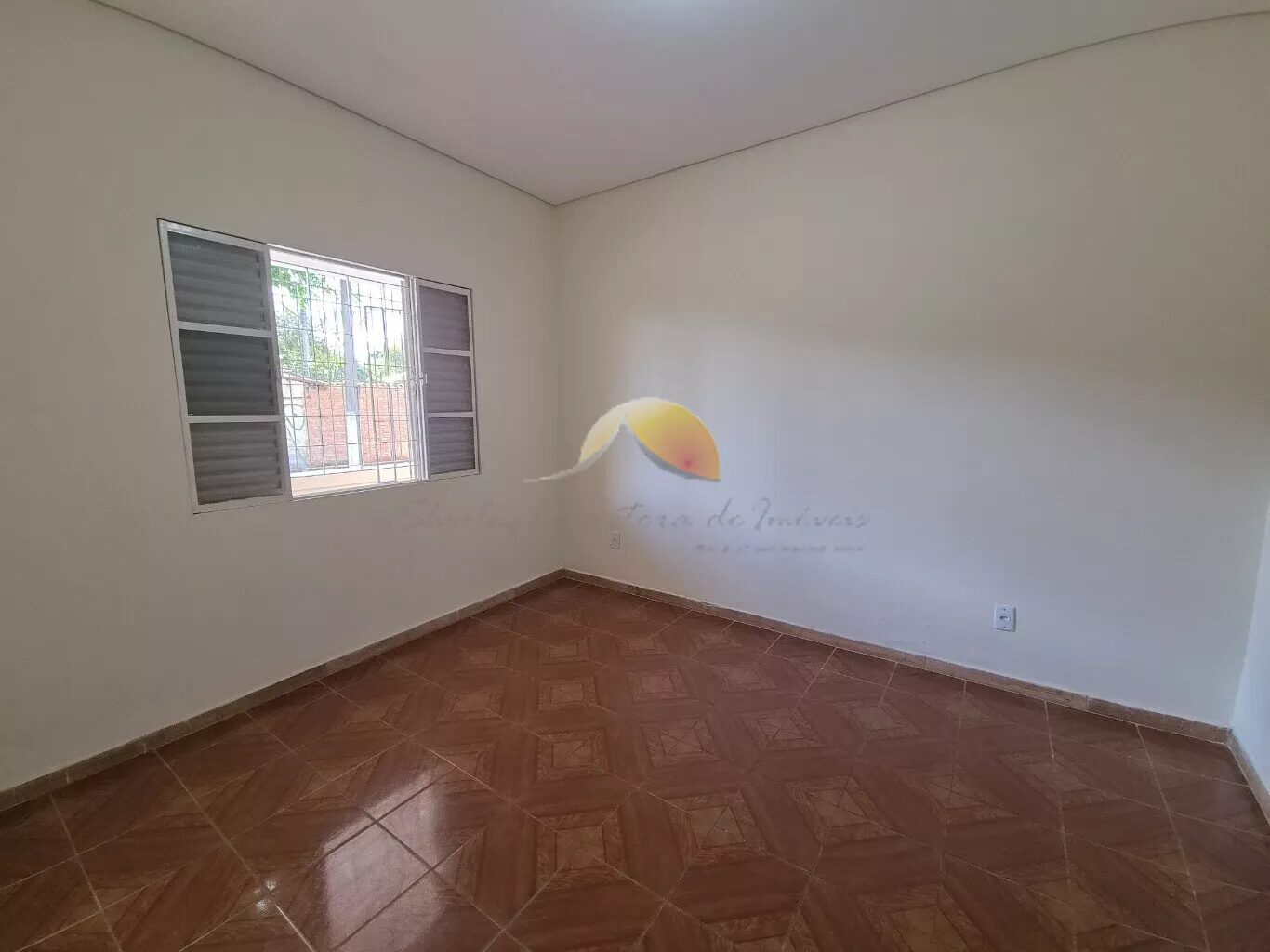 Foto 2 de Casa de 2 quartos com garagem coberta e quintal amplo, Boa Vista