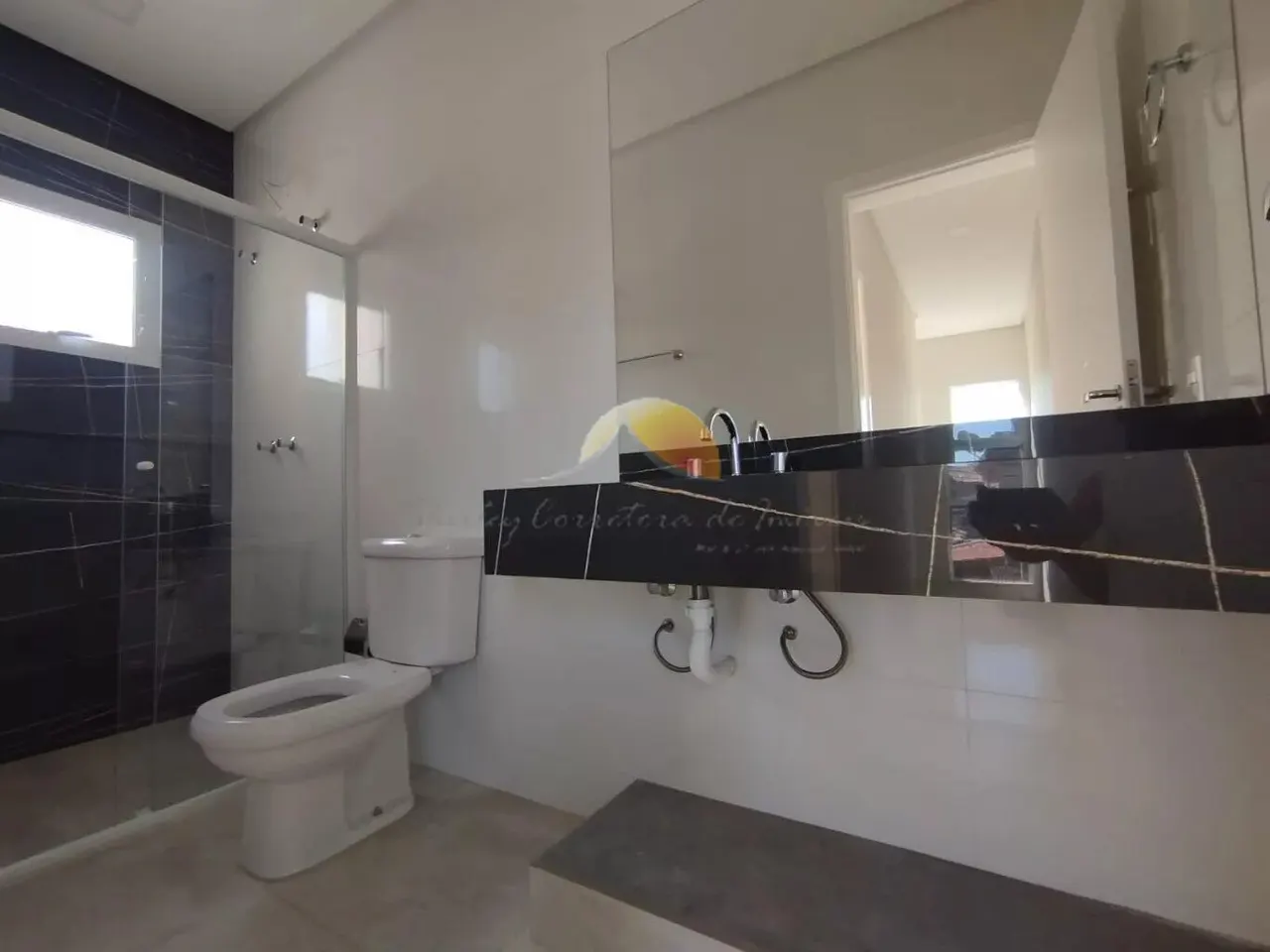 Foto 4 de Casa de 2 quartos (1 suíte) com lavabo e quintal, Açude