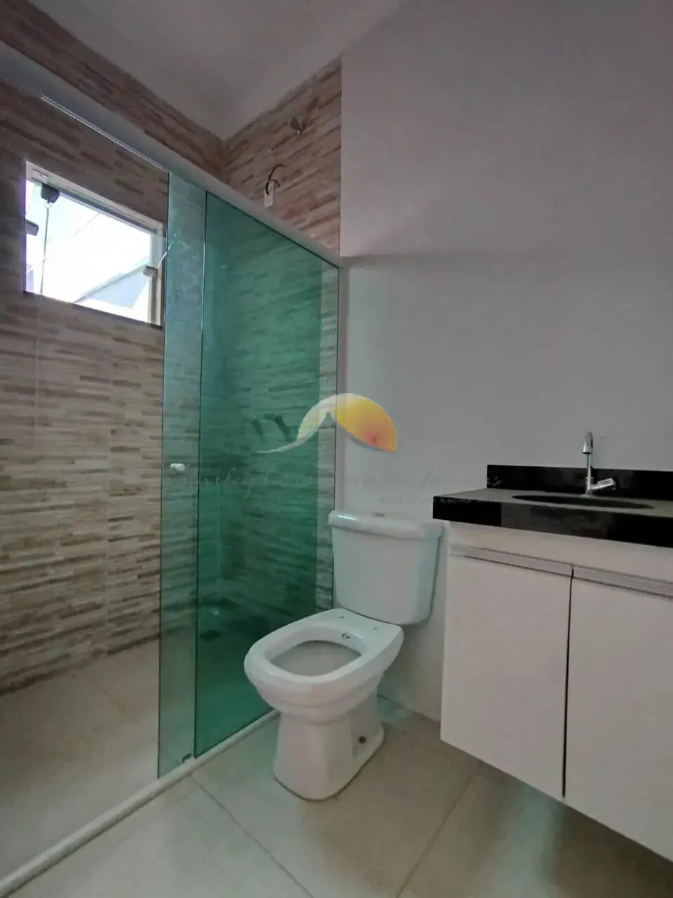 Foto 4 de Casa de 2 quartos (1 suíte) com cozinha americana e garagem, Jardim Eldorado