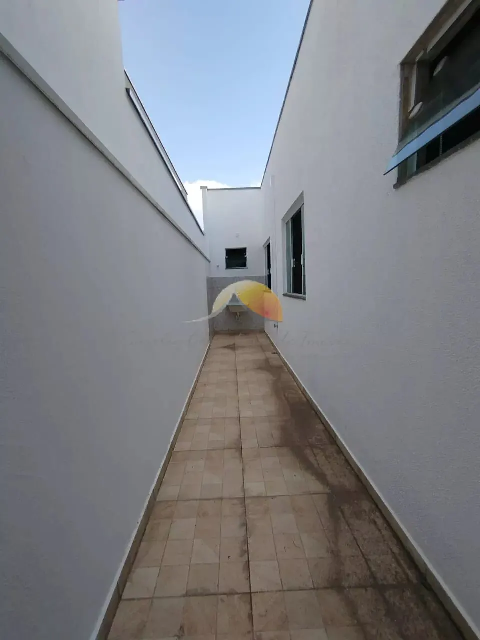 Foto 5 de Casa de 2 quartos (1 suíte) com cozinha americana e garagem, Jardim Eldorado