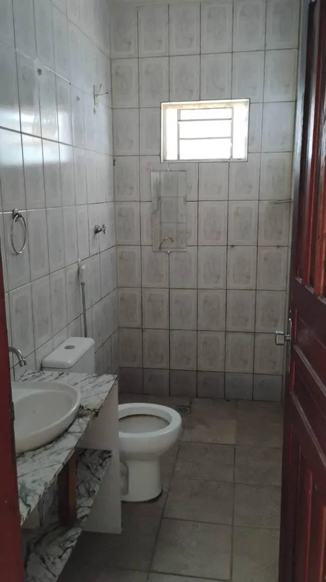 Foto 7 de Casa de 2 quartos com quintal e 2 vagas, Medicina