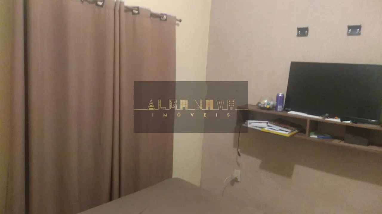Foto 4 de Casa de 2 quartos com quintal e espaço para garagem, Vila Poddis