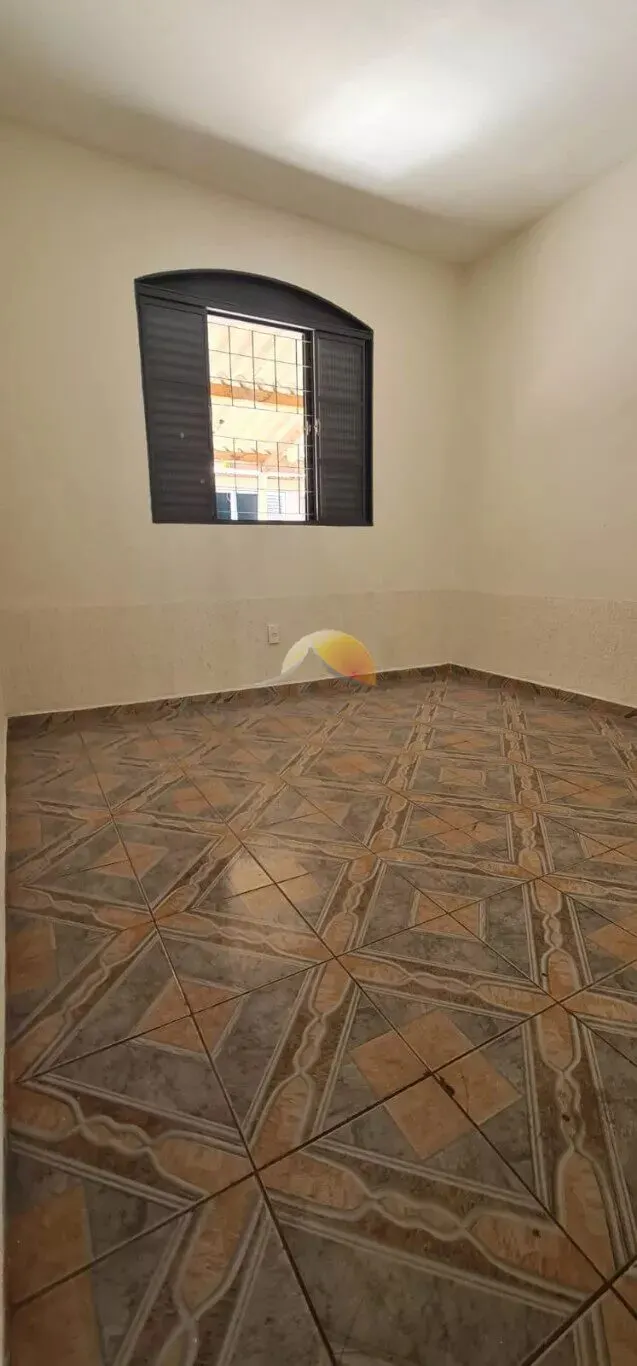 Foto 4 de Casa de 2 quartos com quintal e área coberta, Santa Rosa