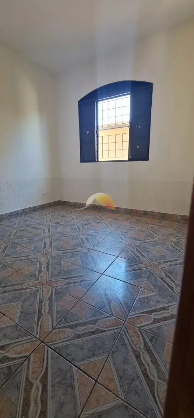 Foto 5 de Casa de 2 quartos com quintal e área coberta, Santa Rosa