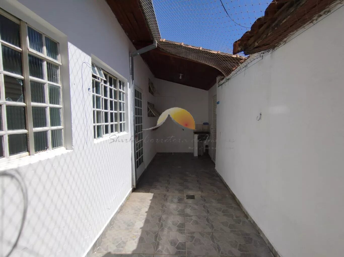 Foto 7 de Casa de fundos com 2 quartos e garagem para 2 carros, Morro Chic