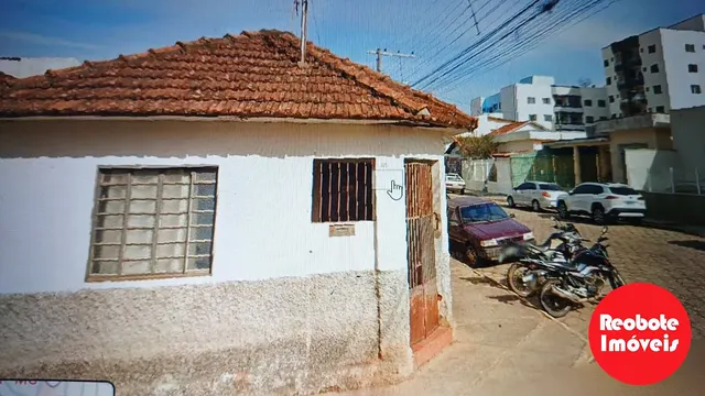 Foto 1 de Casa térrea de 2 quartos de esquina para reformar, Morro Chic
