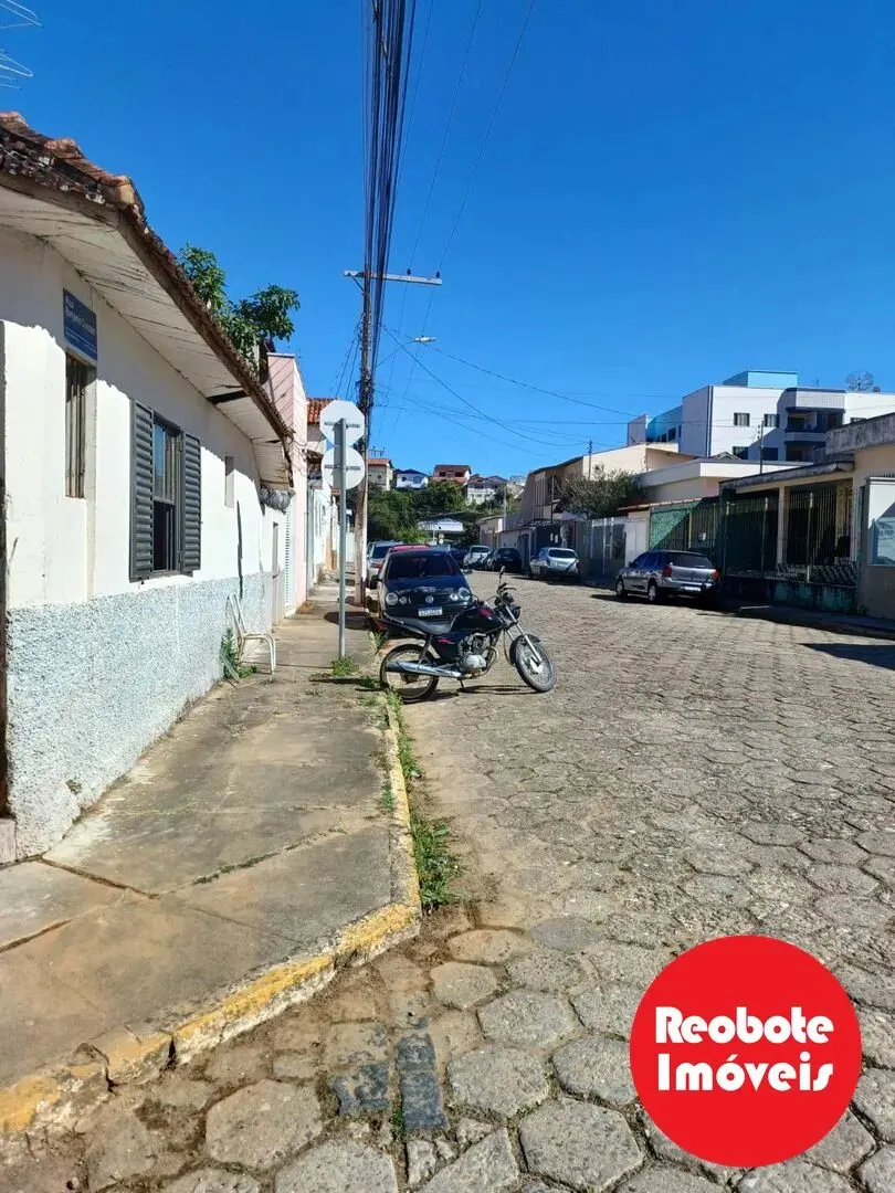 Foto 4 de Casa térrea de 2 quartos de esquina para reformar, Morro Chic
