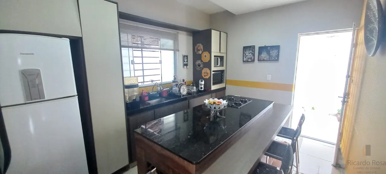 Foto 3 de Casa de 3 quartos (2 suítes) com área gourmet e garagem para 2 carros, Anhumas