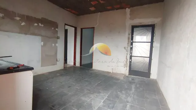 Foto 1 de Casa de 3 quartos em reforma, com quintal e garagem, Bahamas