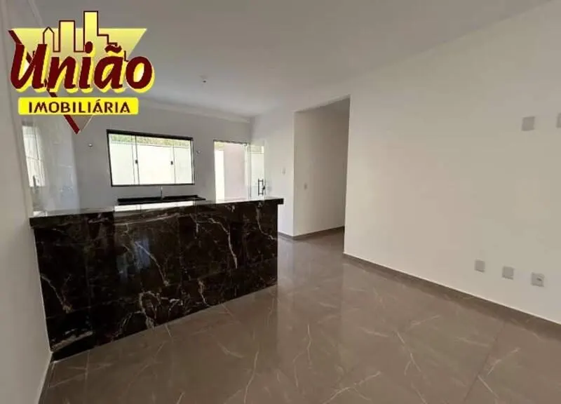 Foto 3 de Casa térrea nova de 3 quartos (1 suíte) com quintal gramado, Centro