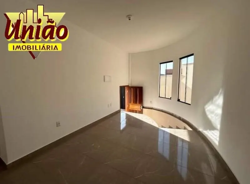 Foto 5 de Casa térrea nova de 3 quartos (1 suíte) com quintal gramado, Centro