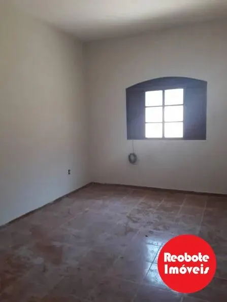 Foto 2 de Casa de 3 quartos (1 suíte) com garagem para 3 carros, Jardim Bernadete