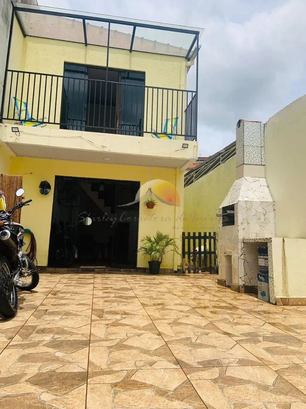 Foto 2 de Sobrado de 3 quartos com 2 sacadas e garagem para 2 carros, Jardim Bernadete