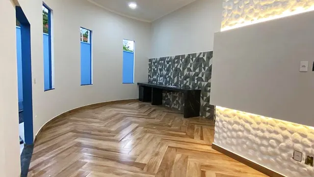 Foto 1 de Casa de 3 quartos (1 suíte) com acabamento em porcelanato, Jardim Califórnia