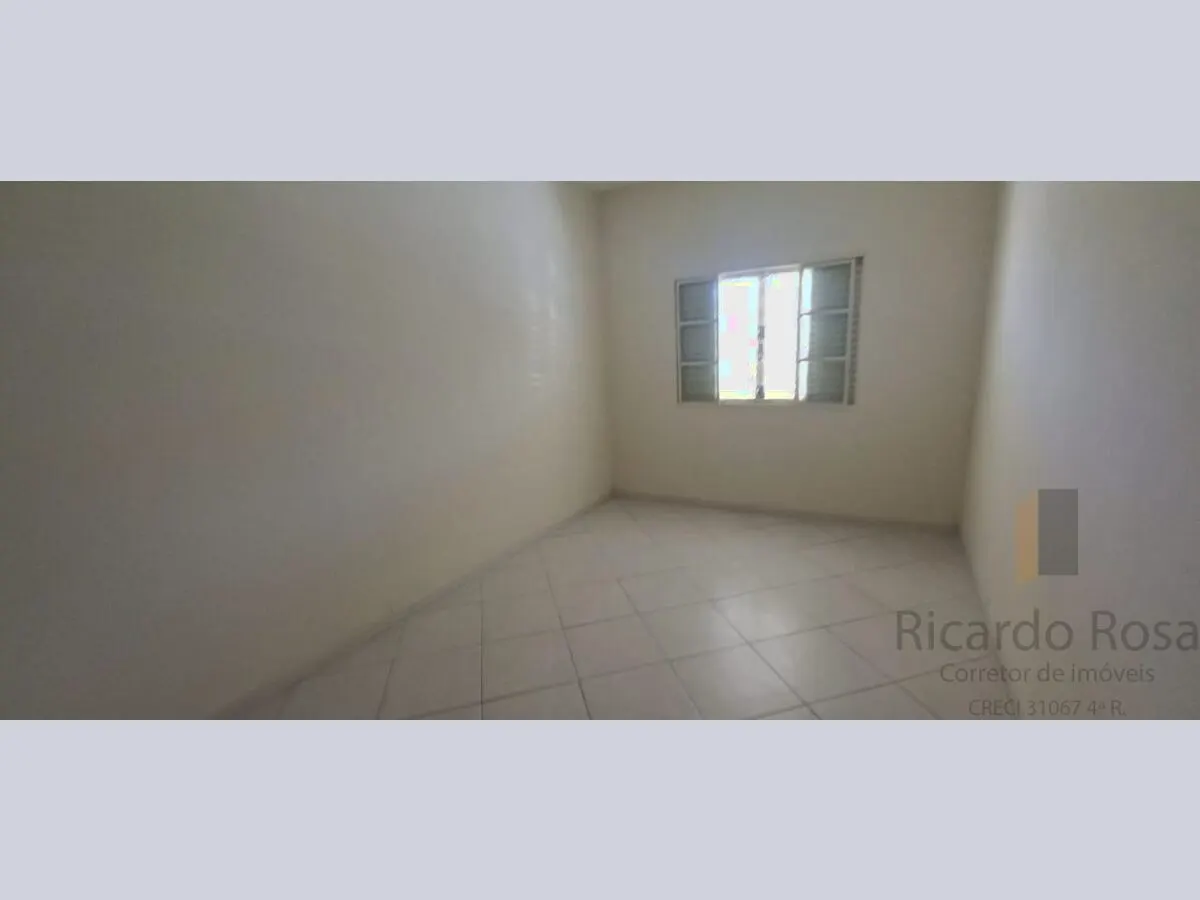 Foto 4 de Casa de 3 quartos com alpendre, quintal e vista da cidade, Pinheirinho