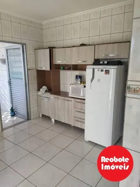Foto 6 de Casa de 3 quartos (1 suíte) com varanda e vista, Jardim Bernadete