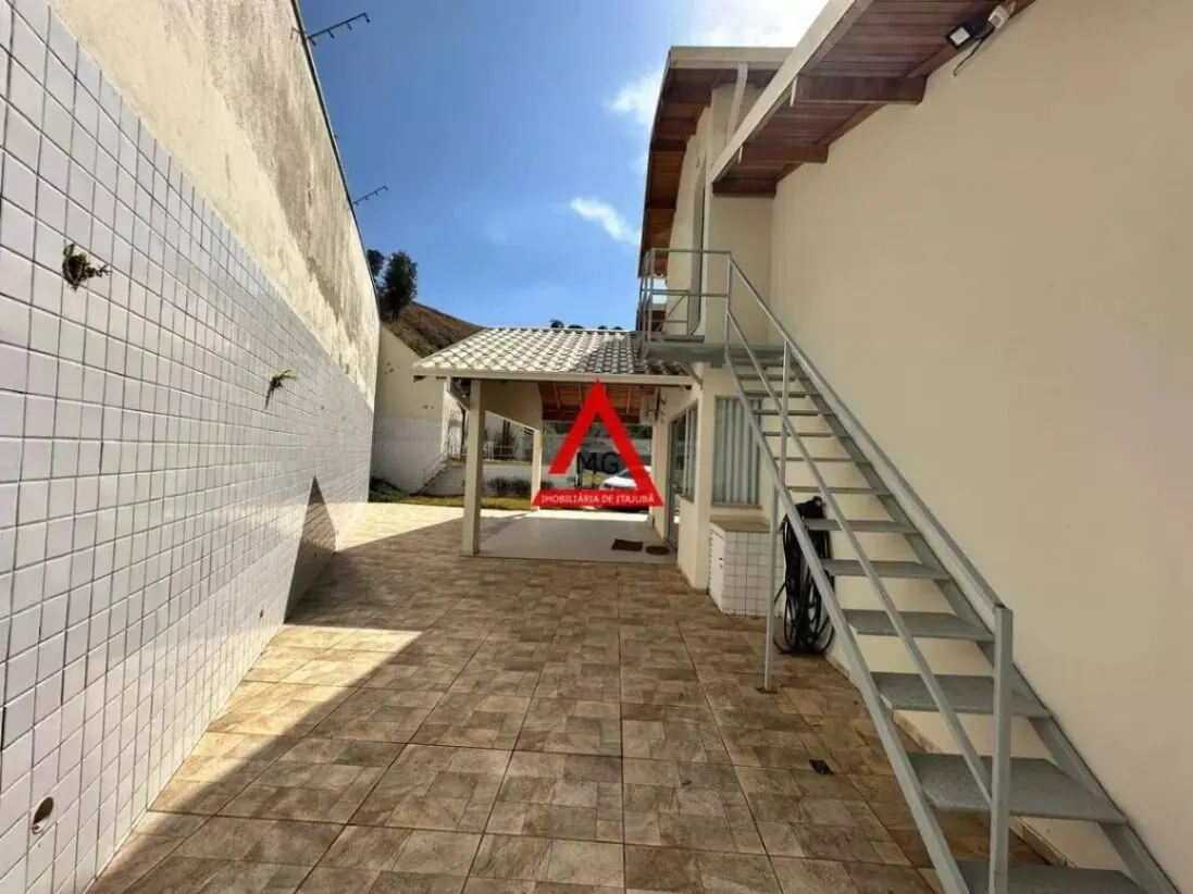 Foto 7 de Casa de 3 quartos (2 suítes) com área gourmet e jardim, Pinheirinho