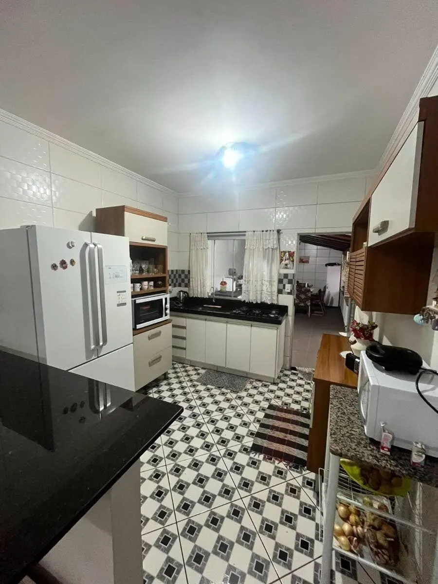 Foto 5 de Casa de 3 quartos (1 suíte) com churrasqueira e fogão a lenha, Rebourgeon