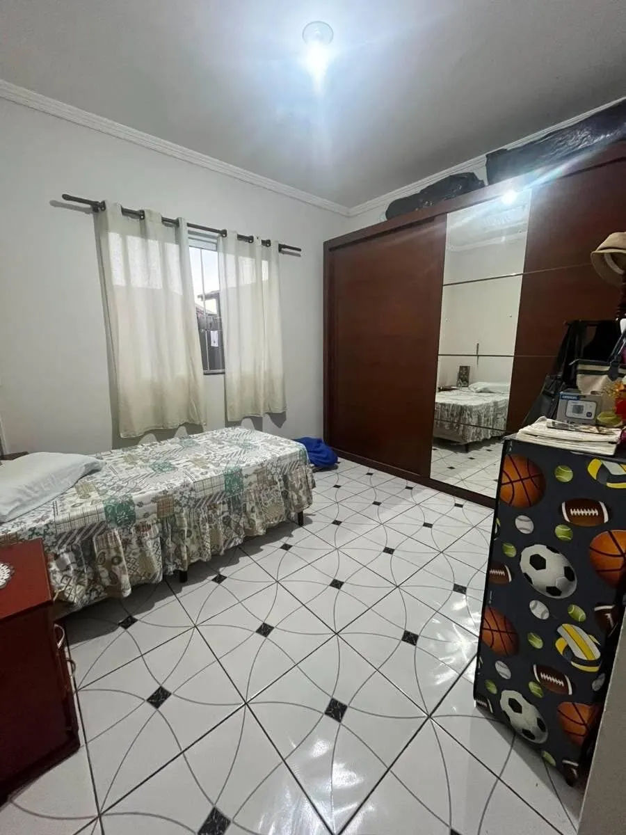 Foto 6 de Casa de 3 quartos (1 suíte) com churrasqueira e fogão a lenha, Rebourgeon