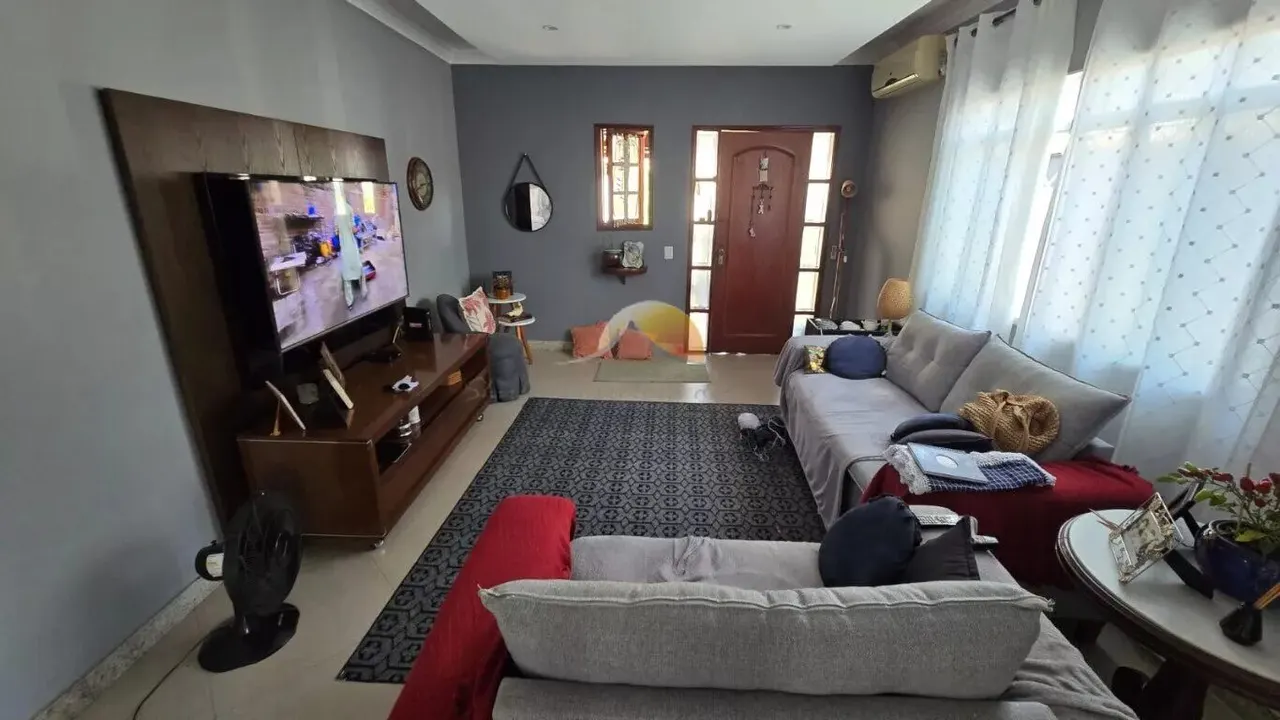 Foto 2 de Casa de 3 quartos (2 suítes) com área gourmet e jardim, Centro